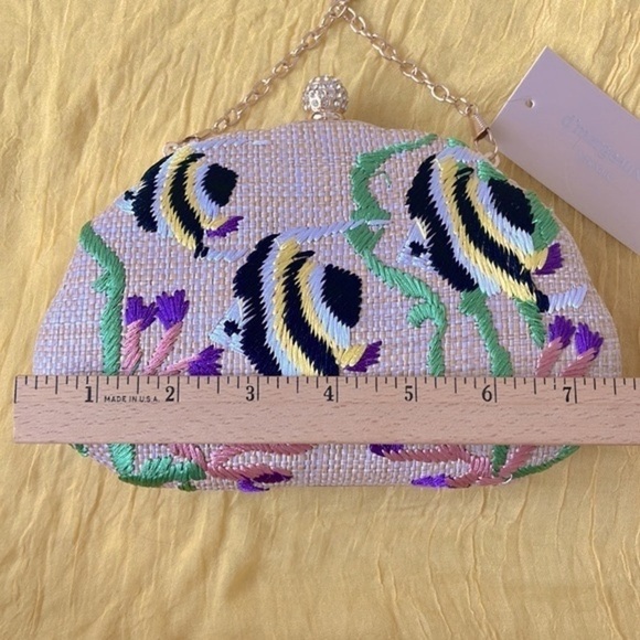 Brand New D\'Margeaux Embroidered Tropical Fish Shell Straw Crossbody Chain Purse